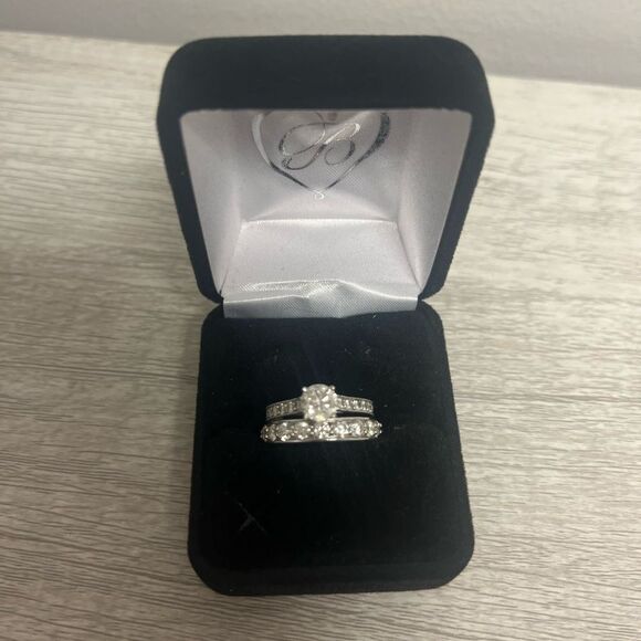 1 1/2 Carat Natural Round Diamond Ring  In 14K & Wedding Band - Picture 4 of 6